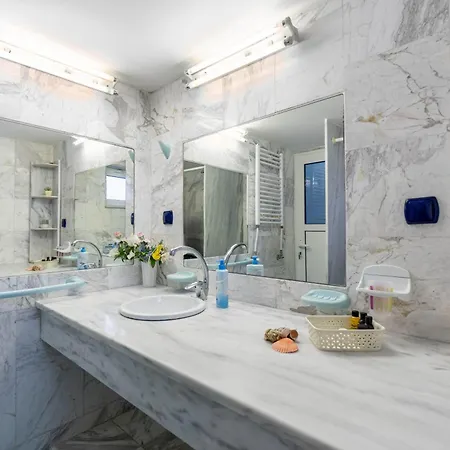 Paco's Standard 2 Ozias